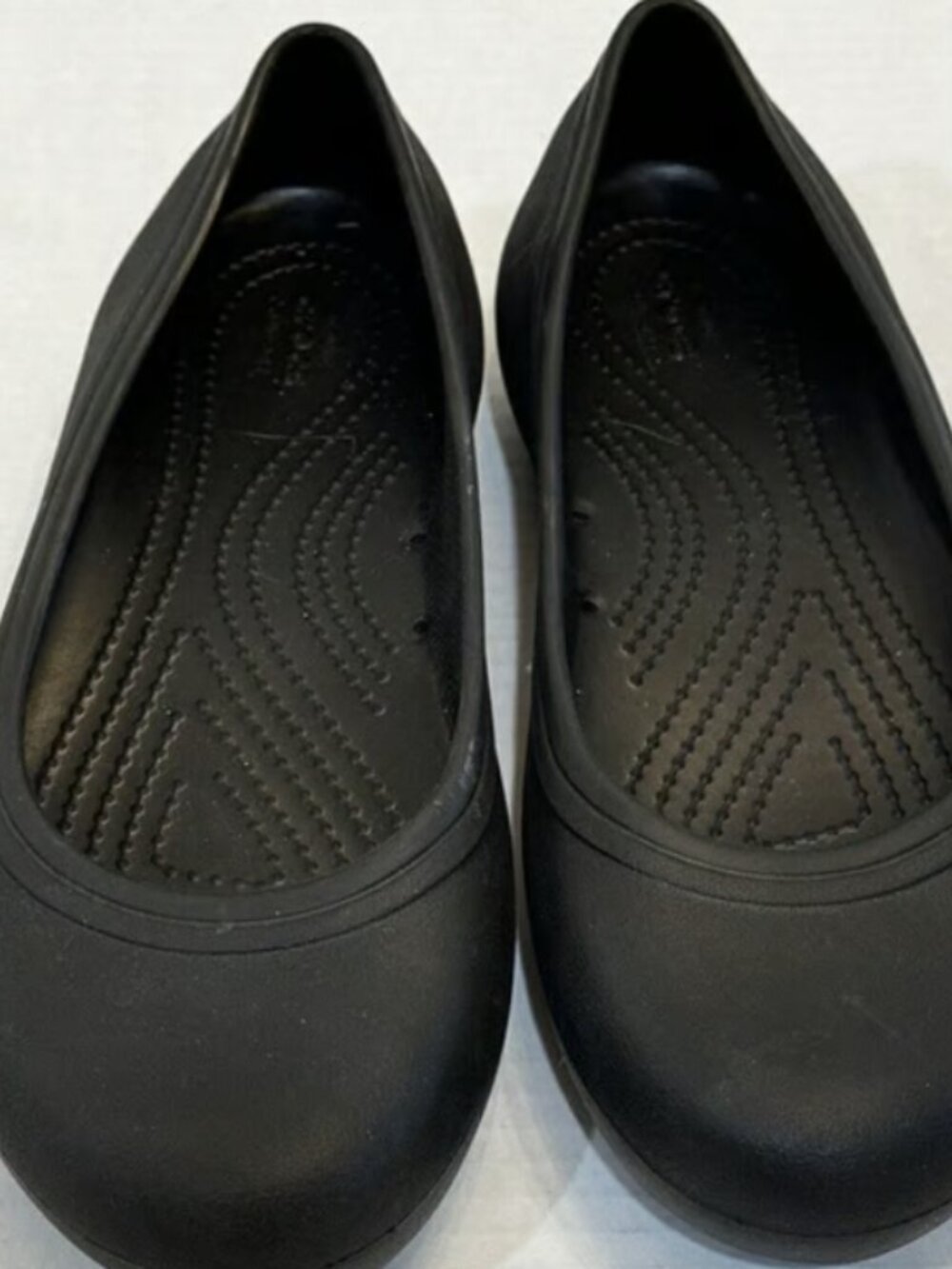 Crocs Black Slip Resistant Ballet Flats Size 9